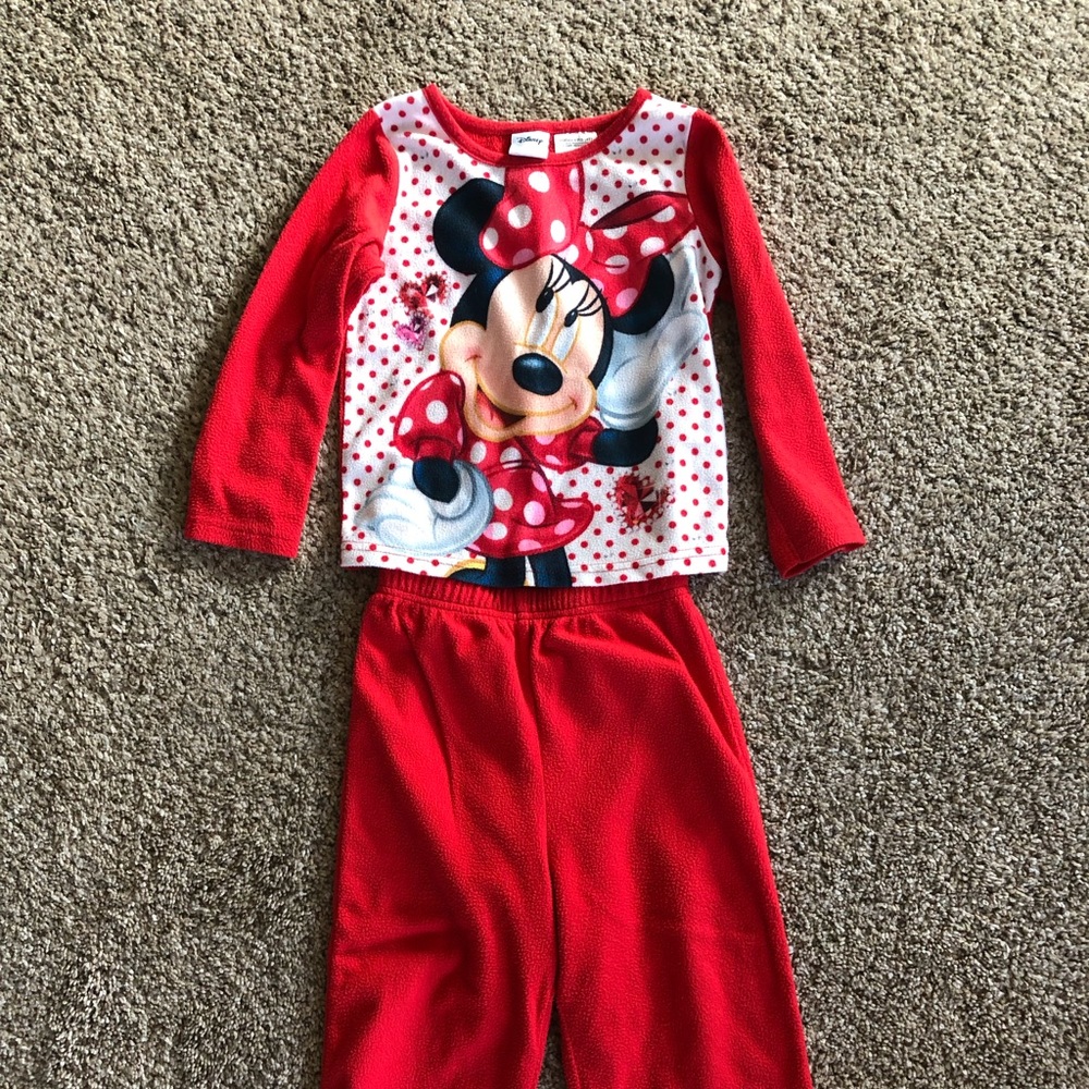 **SOLD**Disney Minnie Mouse fleece PJ’s